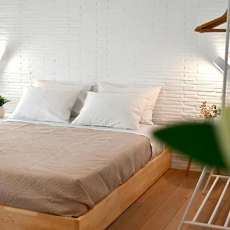 Bright And Comfy Apartment In The Heart Of Atena Exterior foto