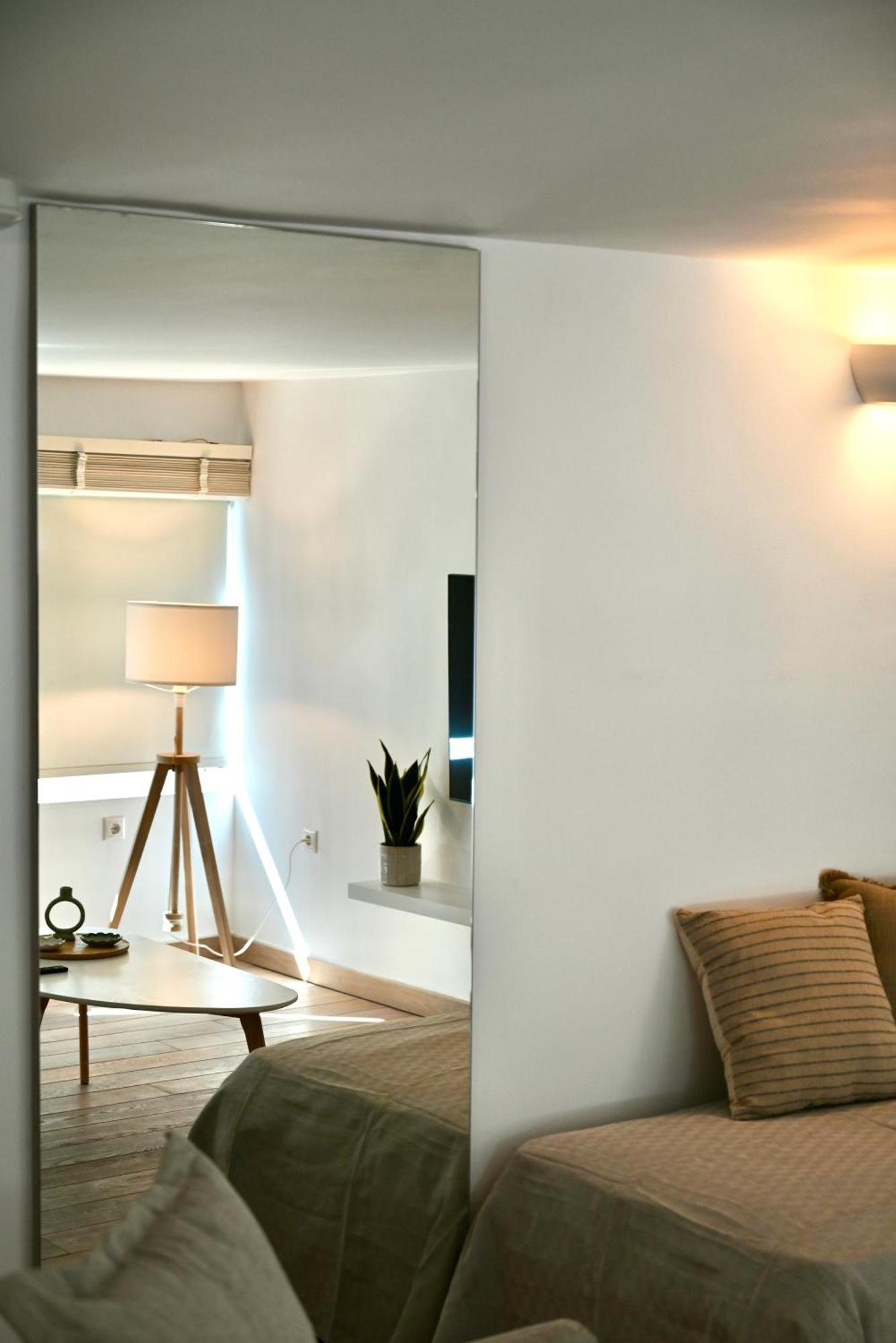 Bright And Comfy In The Heart Of *