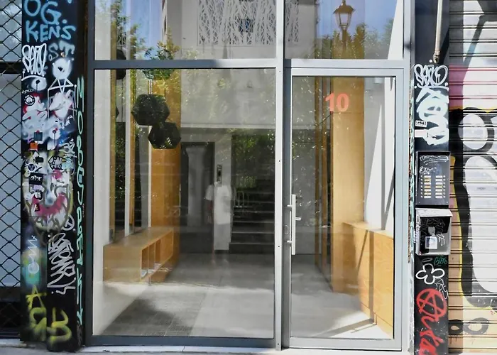 Bright And Comfy Apartment In The Heart Of Athens