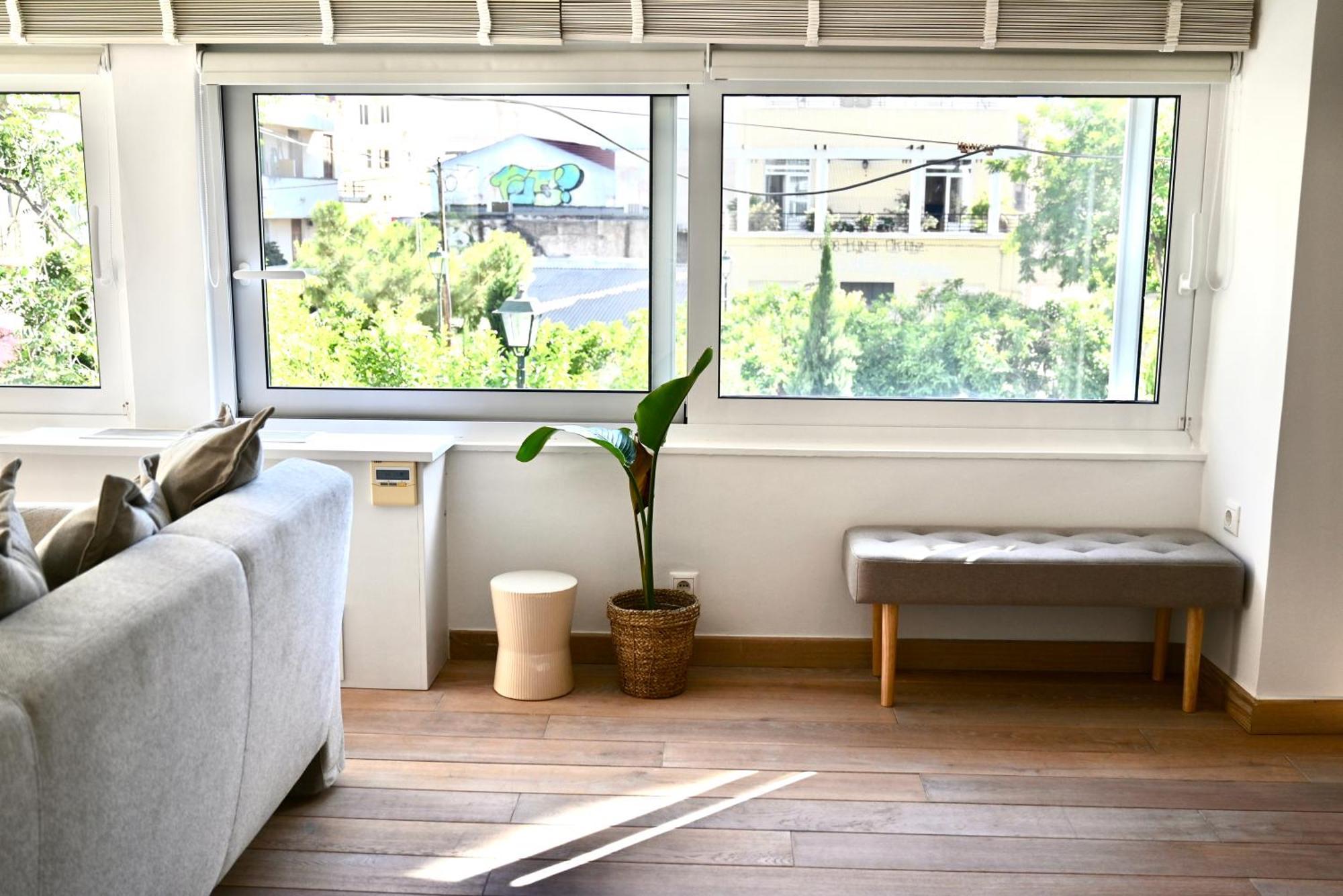 Bright And Comfy In The Heart Of Apartment